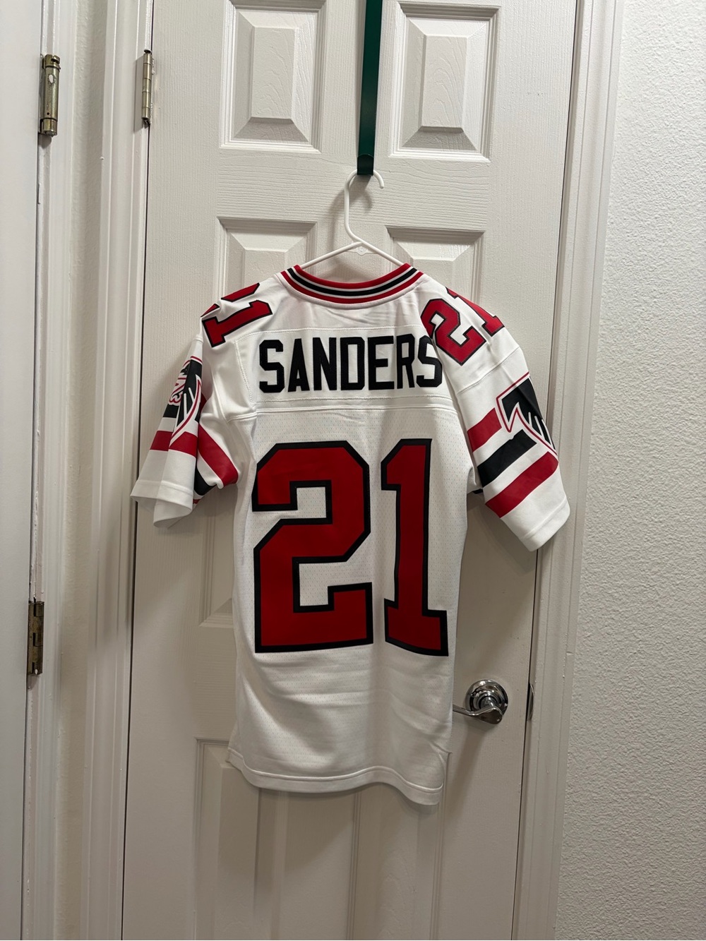 VTG Deion Sanders Atlanta Falcons Jersey NWT- Men’s small